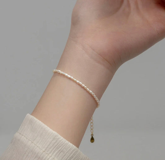 Petite Pearl bracelet